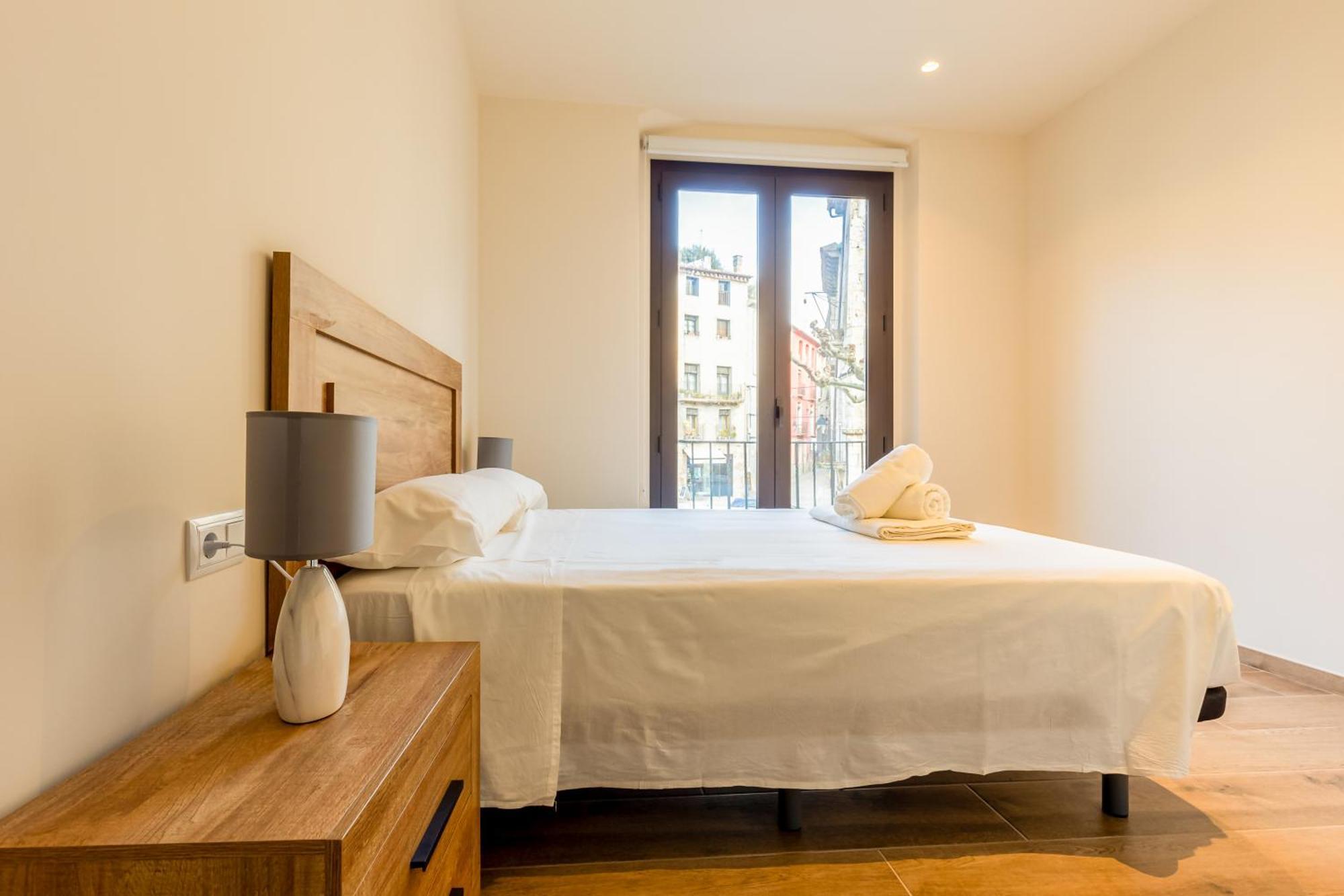 Can Cintet 1 Apartamento En La Plaza De Besalú Eksteriør billede