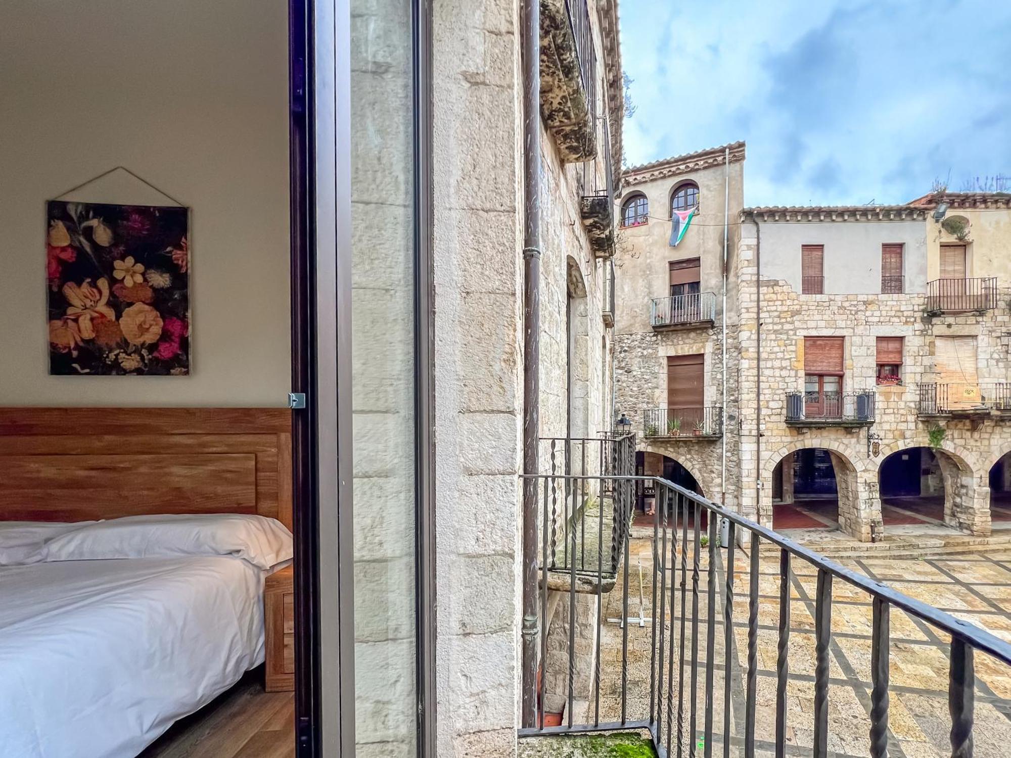 Can Cintet 1 Apartamento En La Plaza De Besalú Eksteriør billede